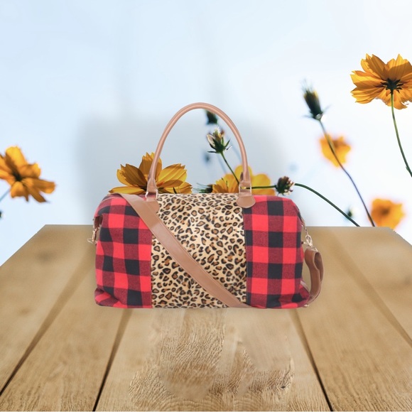 (REDUCED) BUFFALO ANIMAL PRINT DUFFLE BAG - Picture 3 of 5